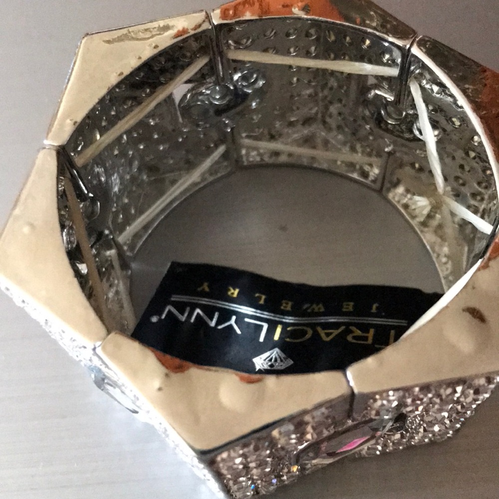 Jewelry - Picture 10 of 11